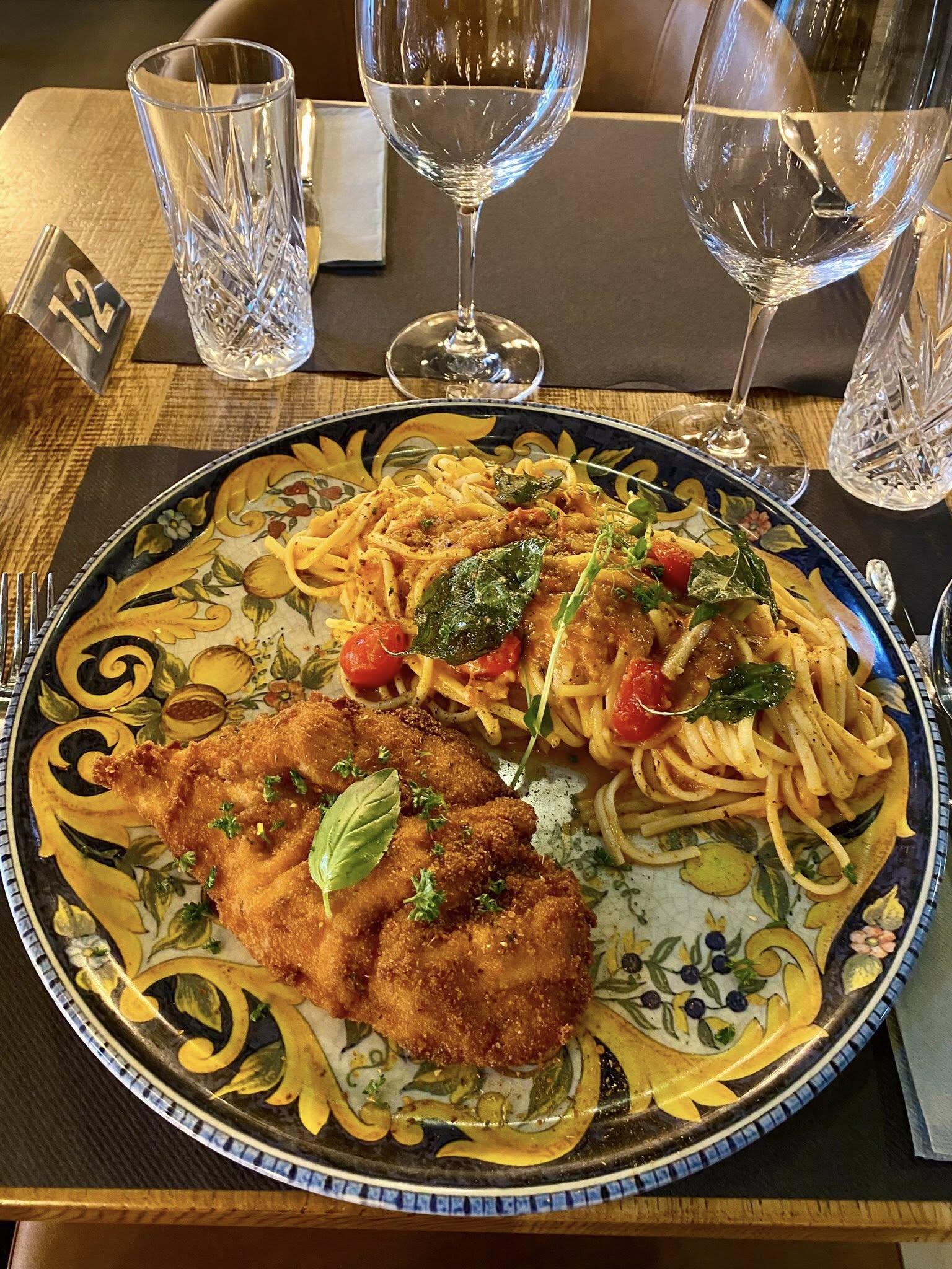 Escalope de veau avec pâtes fraîches Piccolo Italia