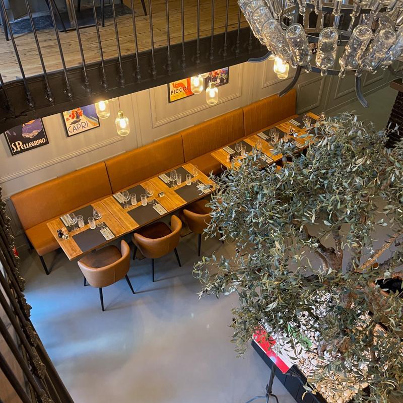 Salle à manger restaurant Piccolo Italia Cognac 16100